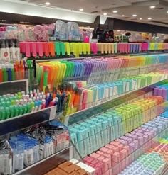 Bút viết giá tốt cho học sinh, sinh viên và dân văn phòng